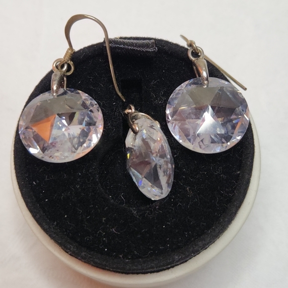 Vintage Crystal Pendant Earrings Set - Picture 2 of 2